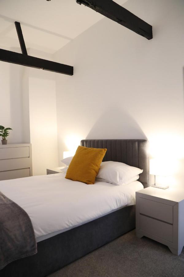 Letting Serviced Apartments - Guards View, Виндзор Экстерьер фото